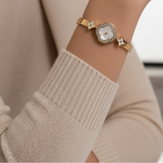 Clover Crystal Bangle