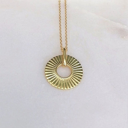 Ribbed Circle Pendant