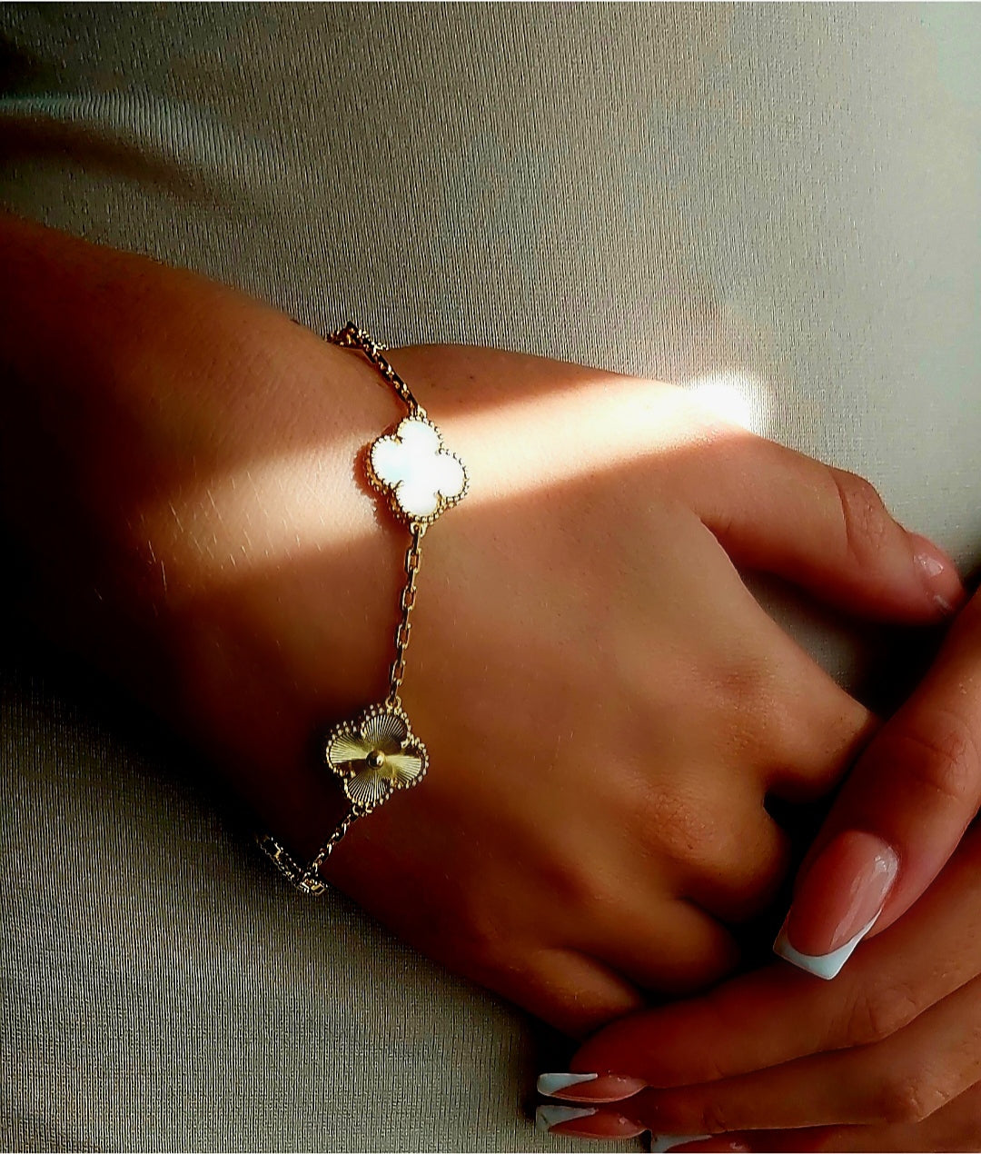 Gold And Pearl Clover Bracelet - Luxe Collection