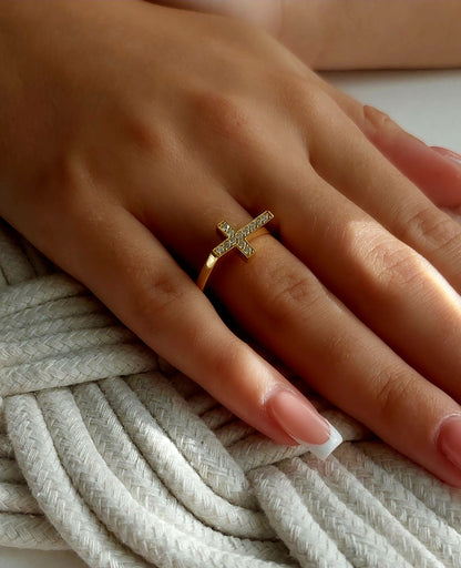 Cross Cz Ring