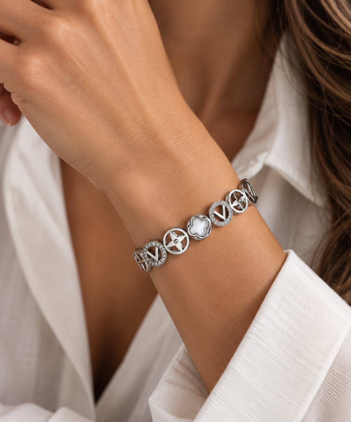 Clover Cz Bangle