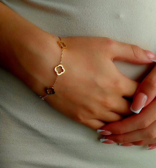 Cut Out Clover Bracelet