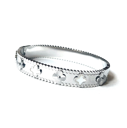 Chunky Silver And White Clover Bangle