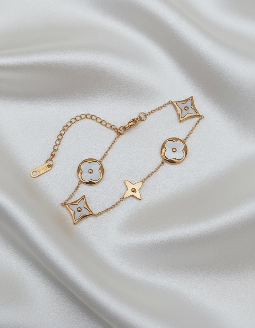 Clover Shell Bracelet